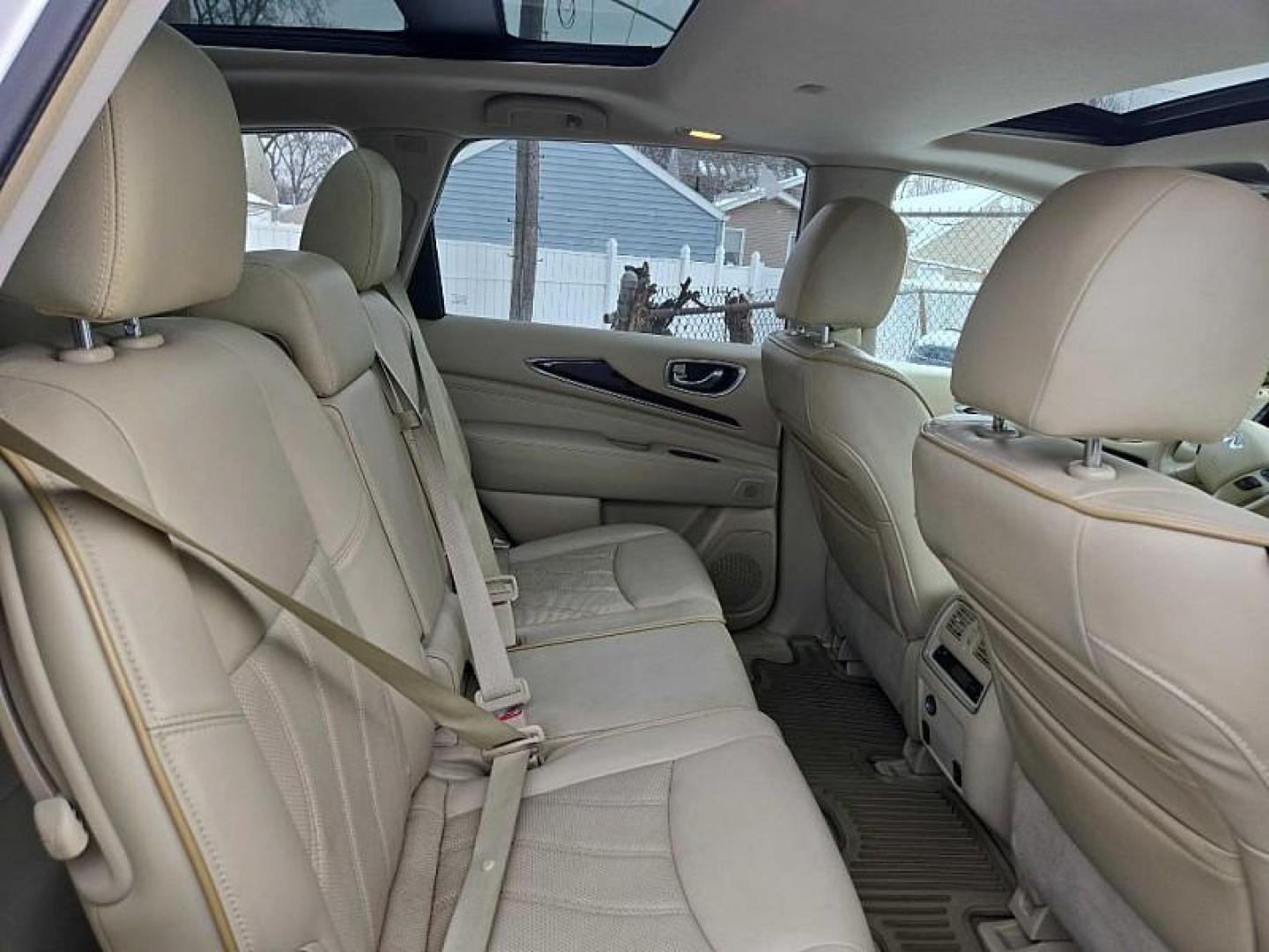 2014 WHITE /TAN Infiniti QX60 Hybrid AWD (5N1CL0MM0EC) with an 2.5L L4 DOHC 16V HYBRID engine, Continuously Variable Transmission transmission, located at 3304 Woodville Road, Northwood, OH, 43619, (419) 210-8019, 41.612694, -83.480743 - Your #1 Destination for Auto Loans and mdash;No Matter Your Credit!At our dealership, we believe everyone deserves the opportunity to drive their dream car and mdash;whether you have good credit, bad credit, or no credit at all. With a wide selection of hundreds of cars, trucks, and SUVs, you'll fin - Photo#15
