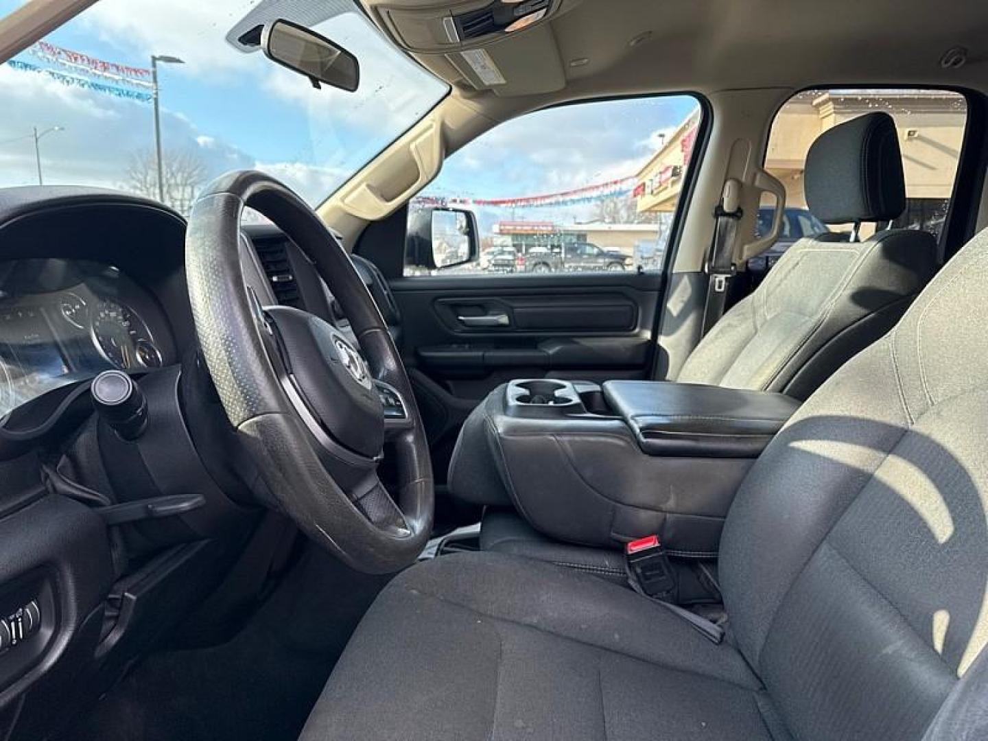 2019 BLACK /BLACK RAM 1500 Tradesman Quad Cab 4WD (1C6SRFCT3KN) with an 3.6L V6 FFV engine, 8A transmission, located at 3304 Woodville Road, Northwood, OH, 43619, (419) 210-8019, 41.612694, -83.480743 - Your #1 Destination for Auto Loans and mdash;No Matter Your Credit!At our dealership, we believe everyone deserves the opportunity to drive their dream car and mdash;whether you have good credit, bad credit, or no credit at all. With a wide selection of hundreds of cars, trucks, and SUVs, you'll fin - Photo#9