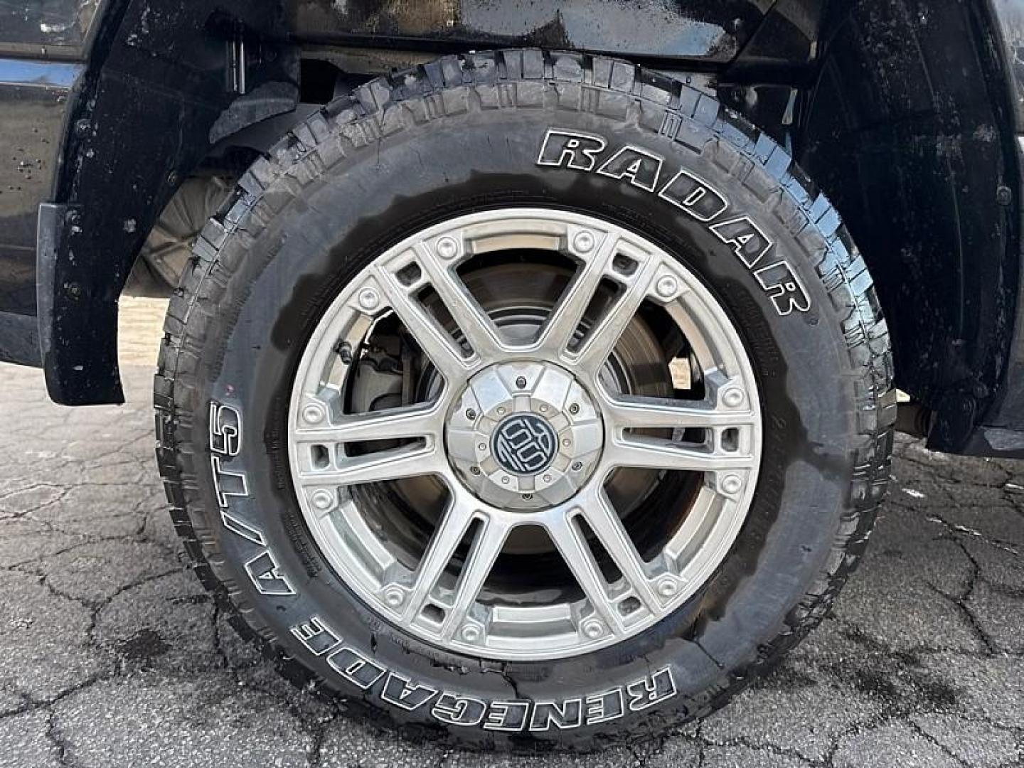 2019 BLACK /BLACK RAM 1500 Tradesman Quad Cab 4WD (1C6SRFCT3KN) with an 3.6L V6 FFV engine, 8A transmission, located at 3304 Woodville Road, Northwood, OH, 43619, (419) 210-8019, 41.612694, -83.480743 - Your #1 Destination for Auto Loans and mdash;No Matter Your Credit!At our dealership, we believe everyone deserves the opportunity to drive their dream car and mdash;whether you have good credit, bad credit, or no credit at all. With a wide selection of hundreds of cars, trucks, and SUVs, you'll fin - Photo#16