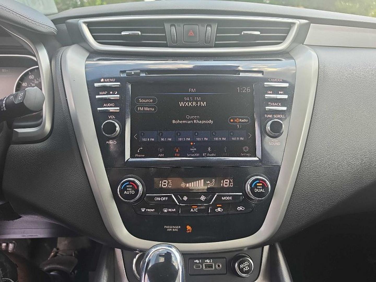 2020 BLUE /BLACK Nissan Murano SL AWD (5N1AZ2CS1LN) with an 3.5L V6 DOHC 24V engine, CVT transmission, located at 3304 Woodville Road, Northwood, OH, 43619, (419) 210-8019, 41.612694, -83.480743 - Your #1 Destination for Auto Loans and mdash;No Matter Your Credit!At our dealership, we believe everyone deserves the opportunity to drive their dream car and mdash;whether you have good credit, bad credit, or no credit at all. With a wide selection of hundreds of cars, trucks, and SUVs, you'll fin- Photo#20