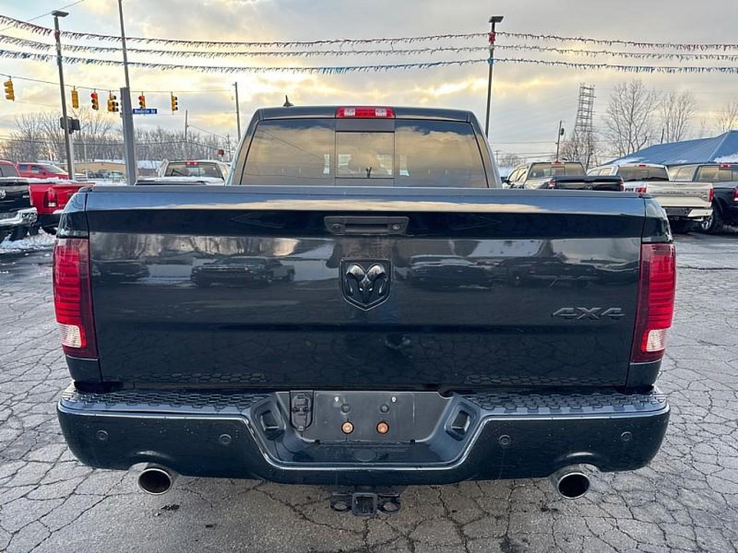 2018 BLACK /BLACK RAM 1500 Sport Crew Cab SWB 4WD (1C6RR7MT5JS) with an 5.7L V8 OHV 16V engine, 8A transmission, located at 3304 Woodville Road, Northwood, OH, 43619, (419) 210-8019, 41.612694, -83.480743 - Photo#3