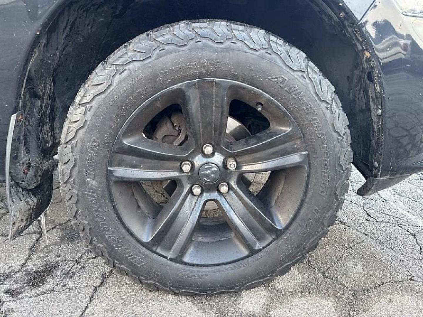 2018 BLACK /BLACK RAM 1500 Sport Crew Cab SWB 4WD (1C6RR7MT5JS) with an 5.7L V8 OHV 16V engine, 8A transmission, located at 3304 Woodville Road, Northwood, OH, 43619, (419) 210-8019, 41.612694, -83.480743 - Photo#16