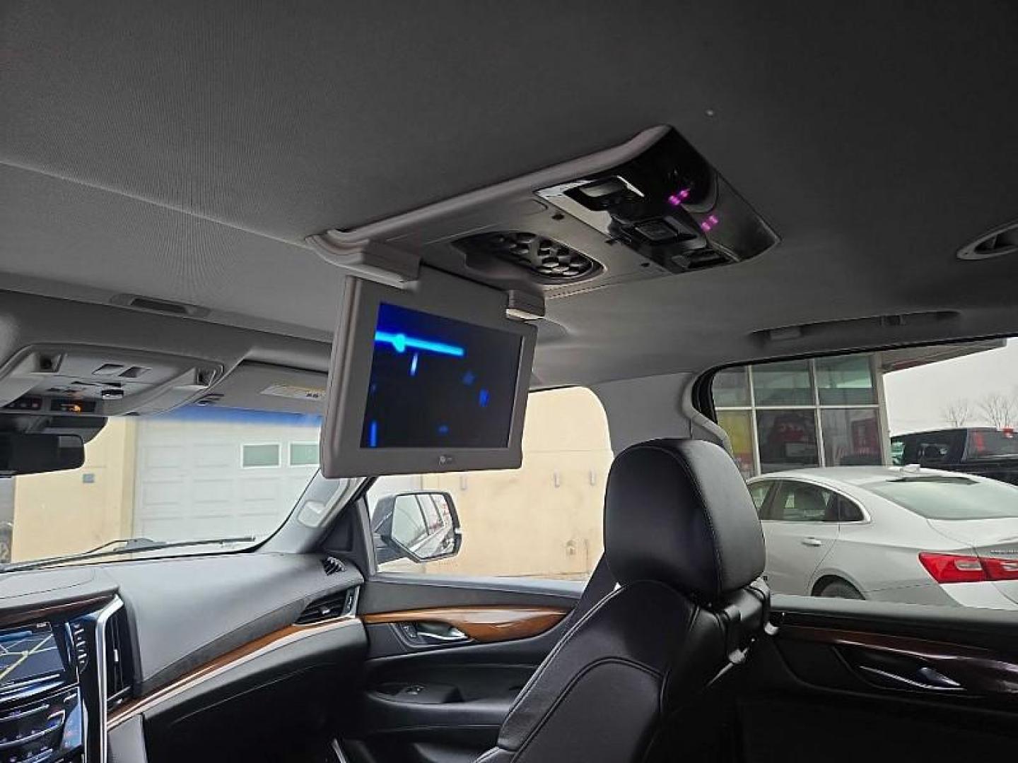 2017 BLACK /BLACK Cadillac Escalade ESV Premium 4WD (1GYS4JKJ1HR) with an 6.2L V8 OHV 16V FFV engine, 8A transmission, located at 3304 Woodville Road, Northwood, OH, 43619, (419) 210-8019, 41.612694, -83.480743 - Photo#11