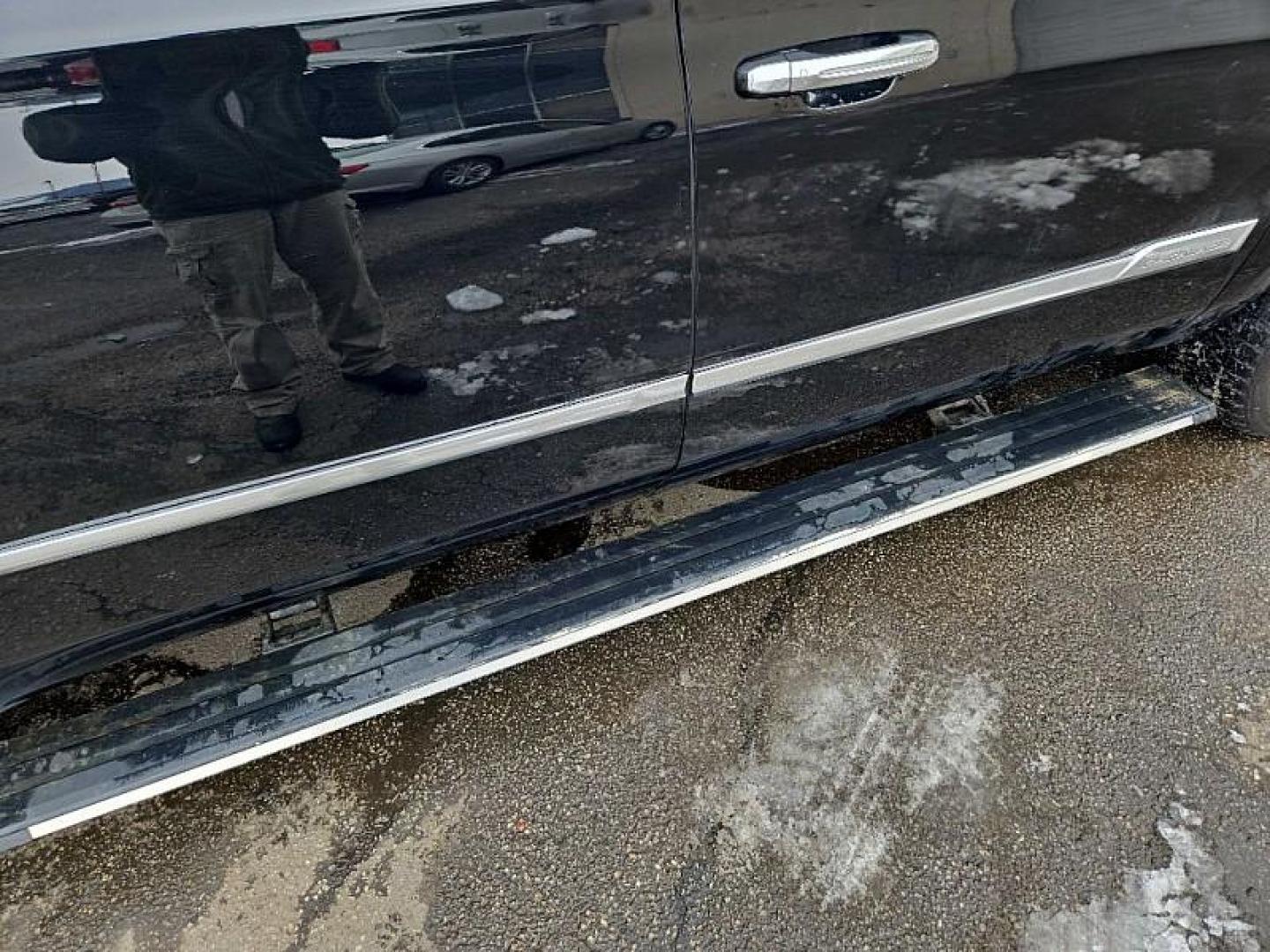 2017 BLACK /BLACK Cadillac Escalade ESV Premium 4WD (1GYS4JKJ1HR) with an 6.2L V8 OHV 16V FFV engine, 8A transmission, located at 3304 Woodville Road, Northwood, OH, 43619, (419) 210-8019, 41.612694, -83.480743 - Photo#20