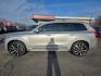 2019 SILVER /BLACK Volvo XC90 T6 Inscription AWD (YV4A22PLXK1) with an 2.0L L4 DOHC 16V engine, 8A transmission, located at 3304 Woodville Road, Northwood, OH, 43619, (419) 210-8019, 41.612694, -83.480743 - Photo#4