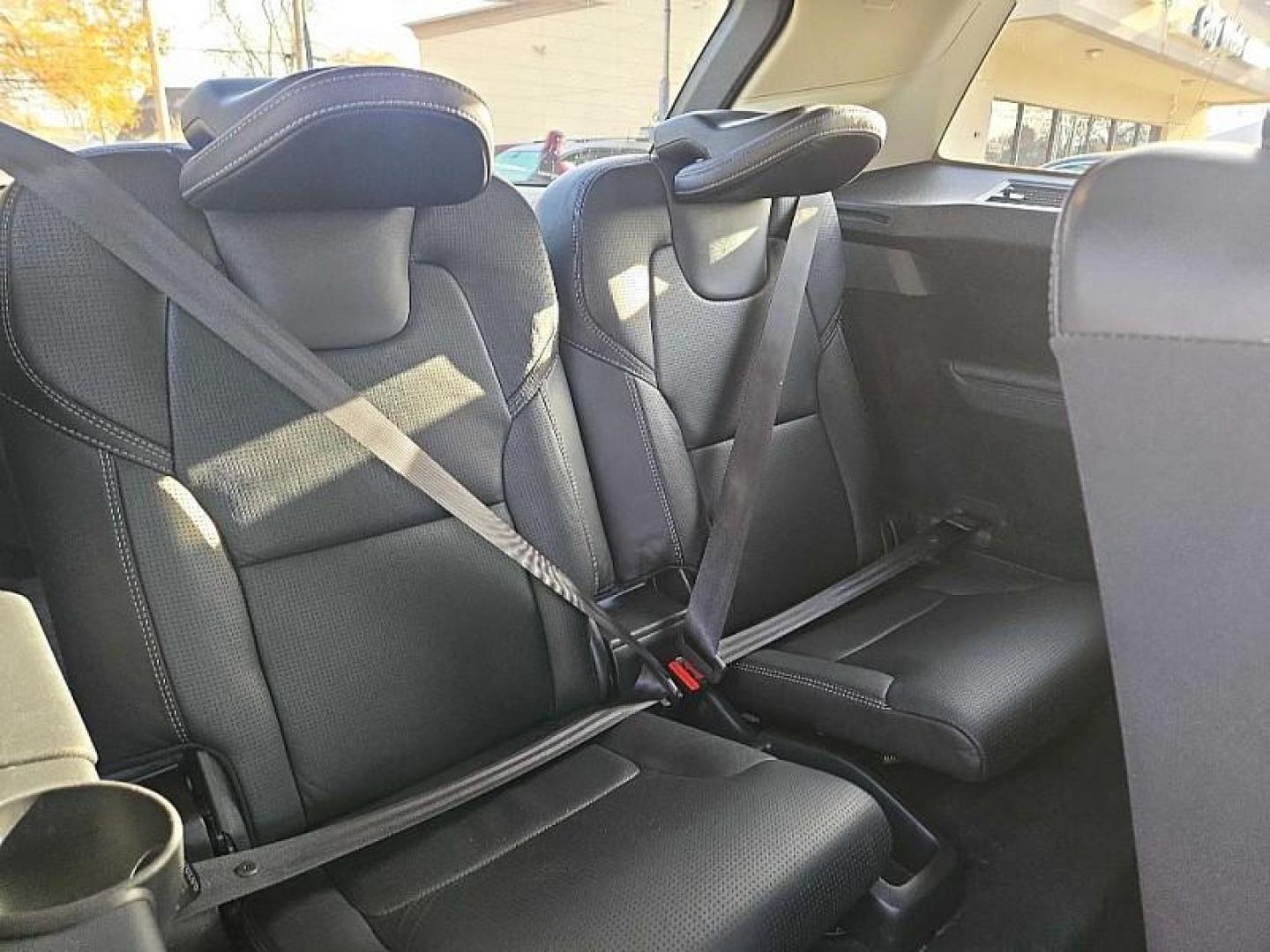 2019 SILVER /BLACK Volvo XC90 T6 Inscription AWD (YV4A22PLXK1) with an 2.0L L4 DOHC 16V engine, 8A transmission, located at 3304 Woodville Road, Northwood, OH, 43619, (419) 210-8019, 41.612694, -83.480743 - Photo#14