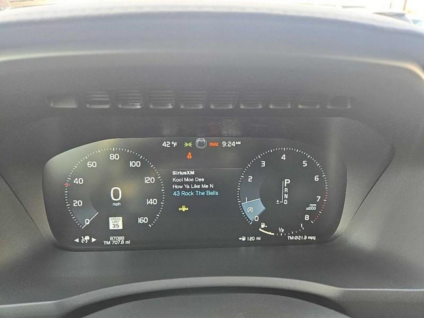 2019 SILVER /BLACK Volvo XC90 T6 Inscription AWD (YV4A22PLXK1) with an 2.0L L4 DOHC 16V engine, 8A transmission, located at 3304 Woodville Road, Northwood, OH, 43619, (419) 210-8019, 41.612694, -83.480743 - Photo#21