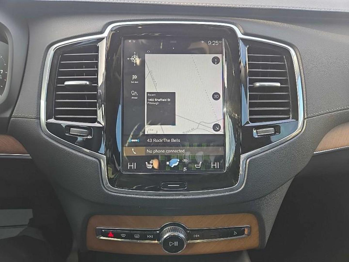 2019 SILVER /BLACK Volvo XC90 T6 Inscription AWD (YV4A22PLXK1) with an 2.0L L4 DOHC 16V engine, 8A transmission, located at 3304 Woodville Road, Northwood, OH, 43619, (419) 210-8019, 41.612694, -83.480743 - Photo#22