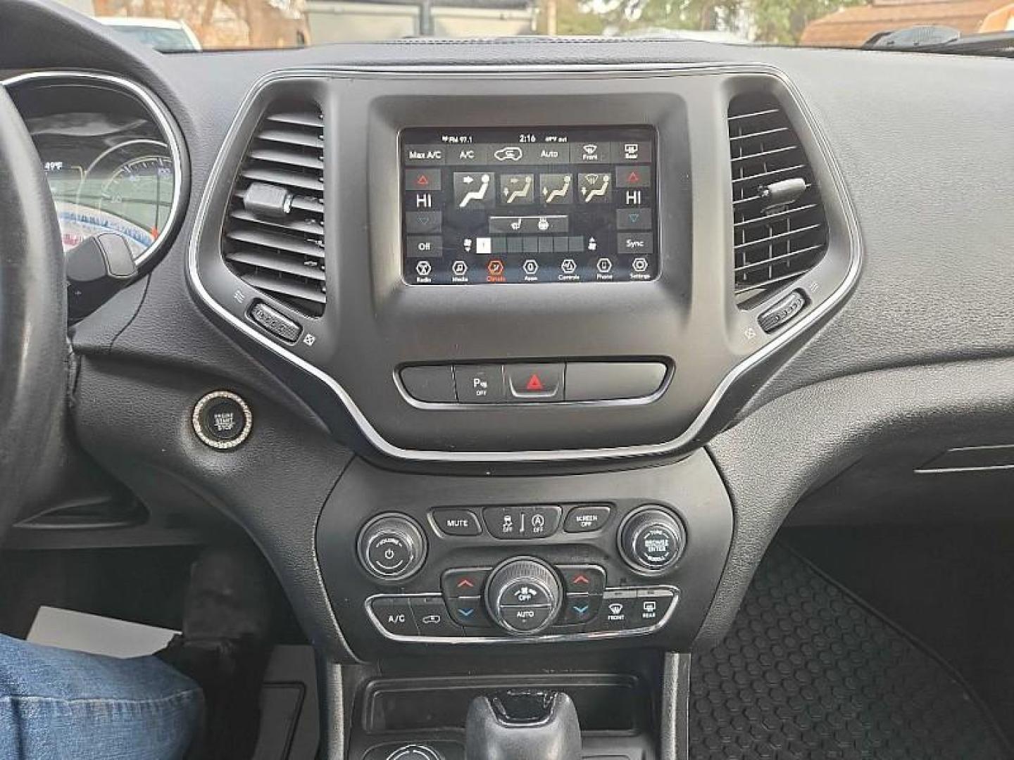 2020 BLACK /BLACK Jeep Cherokee Latitude Plus 4WD (1C4PJMLNXLD) with an 2.0L L4 DOHC 16V TURBO engine, 9A transmission, located at 3304 Woodville Road, Northwood, OH, 43619, (419) 210-8019, 41.612694, -83.480743 - Your #1 Destination for Auto Loans and mdash;No Matter Your Credit!At our dealership, we believe everyone deserves the opportunity to drive their dream car and mdash;whether you have good credit, bad credit, or no credit at all. With a wide selection of hundreds of cars, trucks, and SUVs, you'll fin - Photo#40