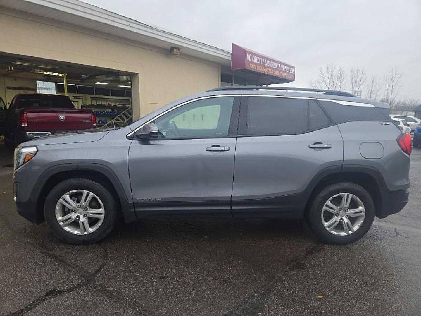 2019 GRAY /BLACK GMC Terrain SLE AWD (3GKALTEV3KL) with an 1.4L L4 DOHC 16V TURBO engine, 6A transmission, located at 3304 Woodville Road, Northwood, OH, 43619, (419) 210-8019, 41.612694, -83.480743 - Your #1 Destination for Auto Loans and mdash;No Matter Your Credit!At our dealership, we believe everyone deserves the opportunity to drive their dream car and mdash;whether you have good credit, bad credit, or no credit at all. With a wide selection of hundreds of cars, trucks, and SUVs, you'll fin - Photo#1
