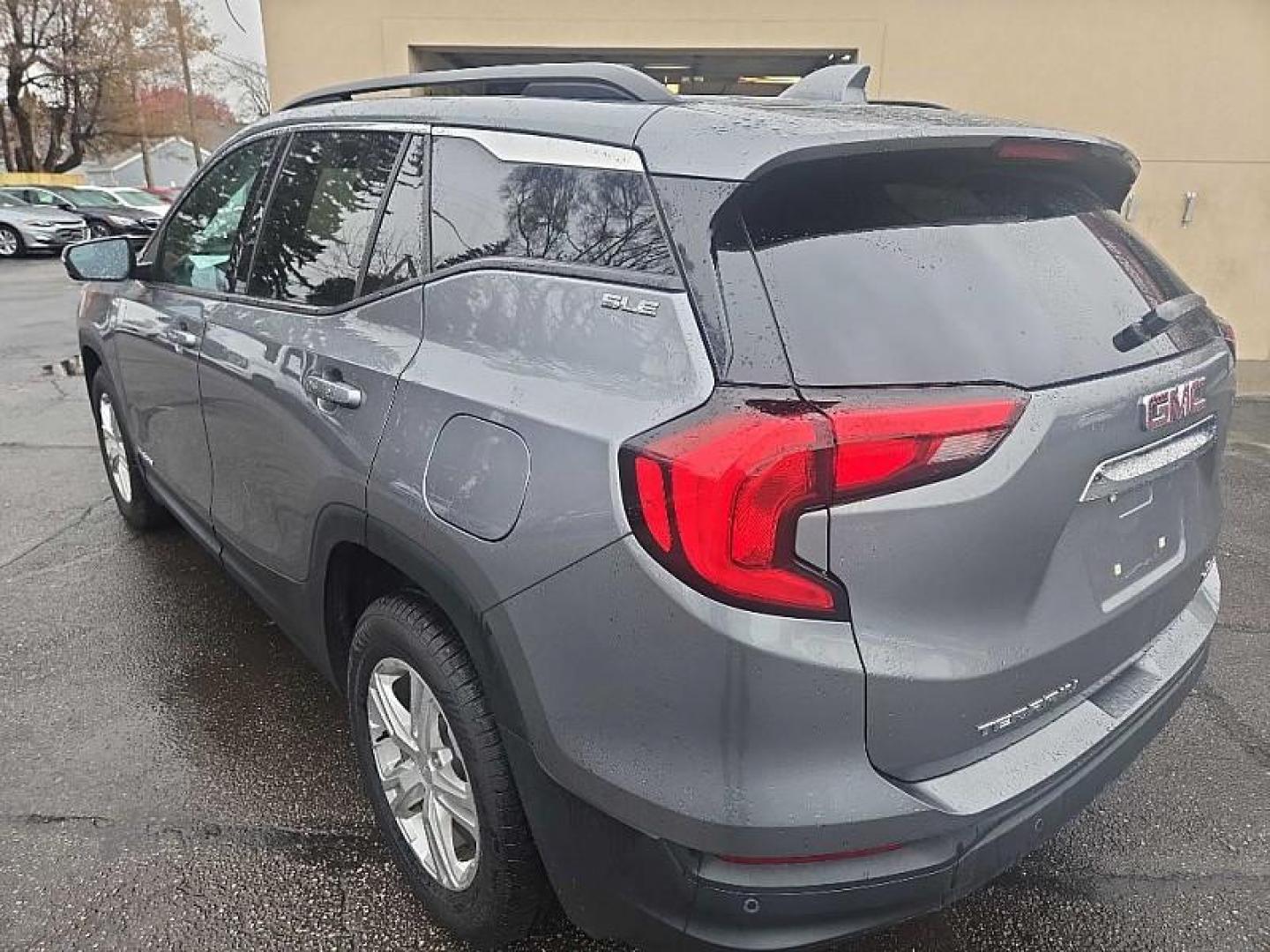 2019 GRAY /BLACK GMC Terrain SLE AWD (3GKALTEV3KL) with an 1.4L L4 DOHC 16V TURBO engine, 6A transmission, located at 3304 Woodville Road, Northwood, OH, 43619, (419) 210-8019, 41.612694, -83.480743 - Your #1 Destination for Auto Loans and mdash;No Matter Your Credit!At our dealership, we believe everyone deserves the opportunity to drive their dream car and mdash;whether you have good credit, bad credit, or no credit at all. With a wide selection of hundreds of cars, trucks, and SUVs, you'll fin - Photo#2