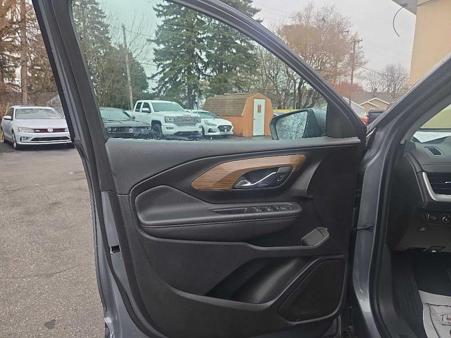 2019 GRAY /BLACK GMC Terrain SLE AWD (3GKALTEV3KL) with an 1.4L L4 DOHC 16V TURBO engine, 6A transmission, located at 3304 Woodville Road, Northwood, OH, 43619, (419) 210-8019, 41.612694, -83.480743 - Your #1 Destination for Auto Loans and mdash;No Matter Your Credit!At our dealership, we believe everyone deserves the opportunity to drive their dream car and mdash;whether you have good credit, bad credit, or no credit at all. With a wide selection of hundreds of cars, trucks, and SUVs, you'll fin - Photo#8