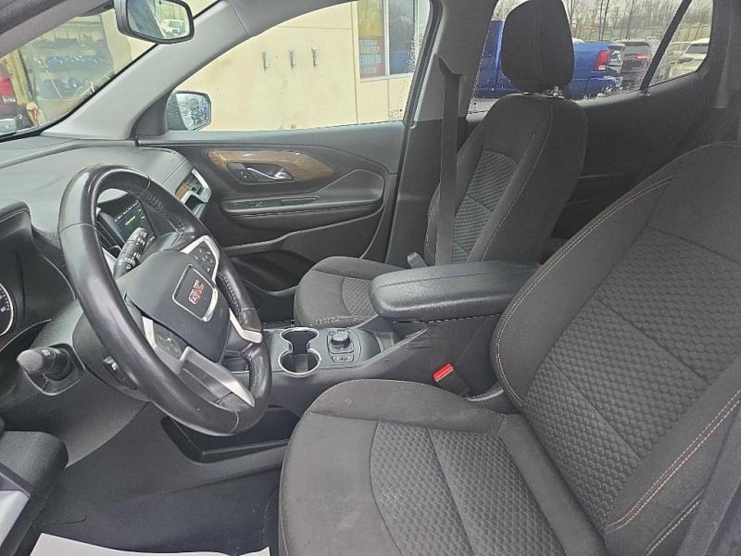 2019 GRAY /BLACK GMC Terrain SLE AWD (3GKALTEV3KL) with an 1.4L L4 DOHC 16V TURBO engine, 6A transmission, located at 3304 Woodville Road, Northwood, OH, 43619, (419) 210-8019, 41.612694, -83.480743 - Your #1 Destination for Auto Loans and mdash;No Matter Your Credit!At our dealership, we believe everyone deserves the opportunity to drive their dream car and mdash;whether you have good credit, bad credit, or no credit at all. With a wide selection of hundreds of cars, trucks, and SUVs, you'll fin - Photo#9