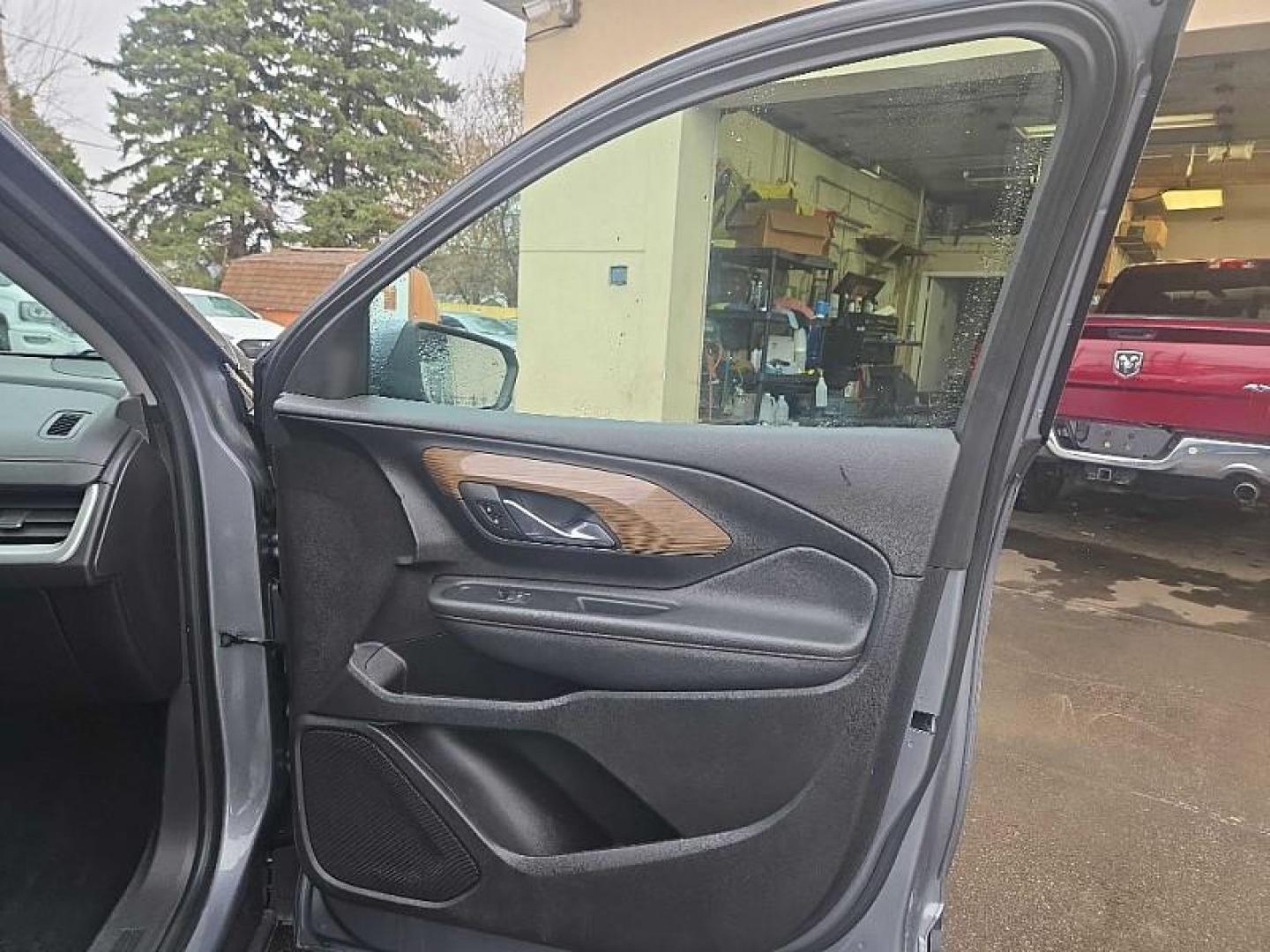 2019 GRAY /BLACK GMC Terrain SLE AWD (3GKALTEV3KL) with an 1.4L L4 DOHC 16V TURBO engine, 6A transmission, located at 3304 Woodville Road, Northwood, OH, 43619, (419) 210-8019, 41.612694, -83.480743 - Your #1 Destination for Auto Loans and mdash;No Matter Your Credit!At our dealership, we believe everyone deserves the opportunity to drive their dream car and mdash;whether you have good credit, bad credit, or no credit at all. With a wide selection of hundreds of cars, trucks, and SUVs, you'll fin - Photo#15