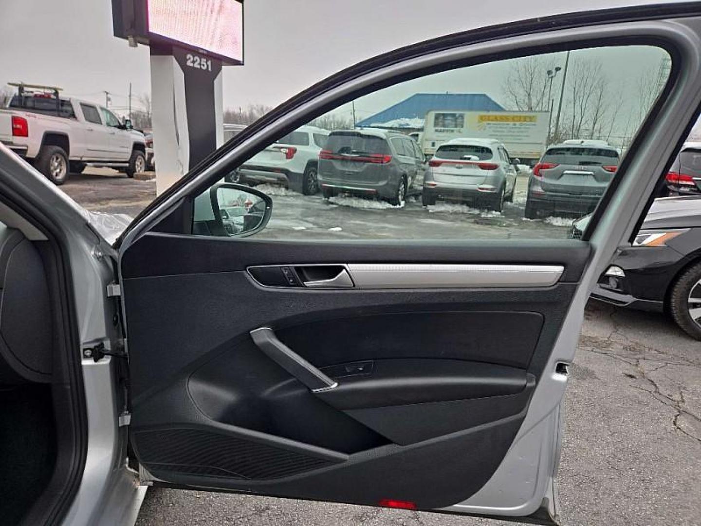 2019 SILVER /BLACK Volkswagen Passat Wolfsburg Edition (1VWLA7A34KC) with an 2.0L L4 DOHC 16V engine, 6A transmission, located at 3304 Woodville Road, Northwood, OH, 43619, (419) 210-8019, 41.612694, -83.480743 - Your #1 Destination for Auto Loans and mdash;No Matter Your Credit!At our dealership, we believe everyone deserves the opportunity to drive their dream car and mdash;whether you have good credit, bad credit, or no credit at all. With a wide selection of hundreds of cars, trucks, and SUVs, you'll fin - Photo#78