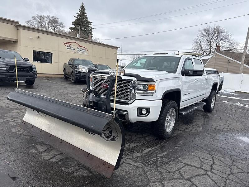 photo of 2016 GMC Sierra 2500HD Denali Crew Cab 4WD