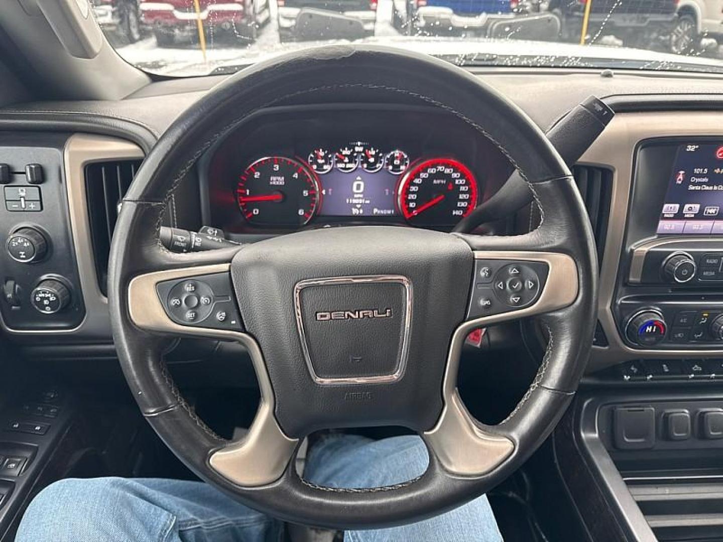 2016 WHITE GMC Sierra 2500HD Denali Crew Cab 4WD (1GT12UEG7GF) with an 6.0L V8 OHV 16V FFV engine, 6A transmission, located at 3304 Woodville Road, Northwood, OH, 43619, (419) 210-8019, 41.612694, -83.480743 - Photo#20