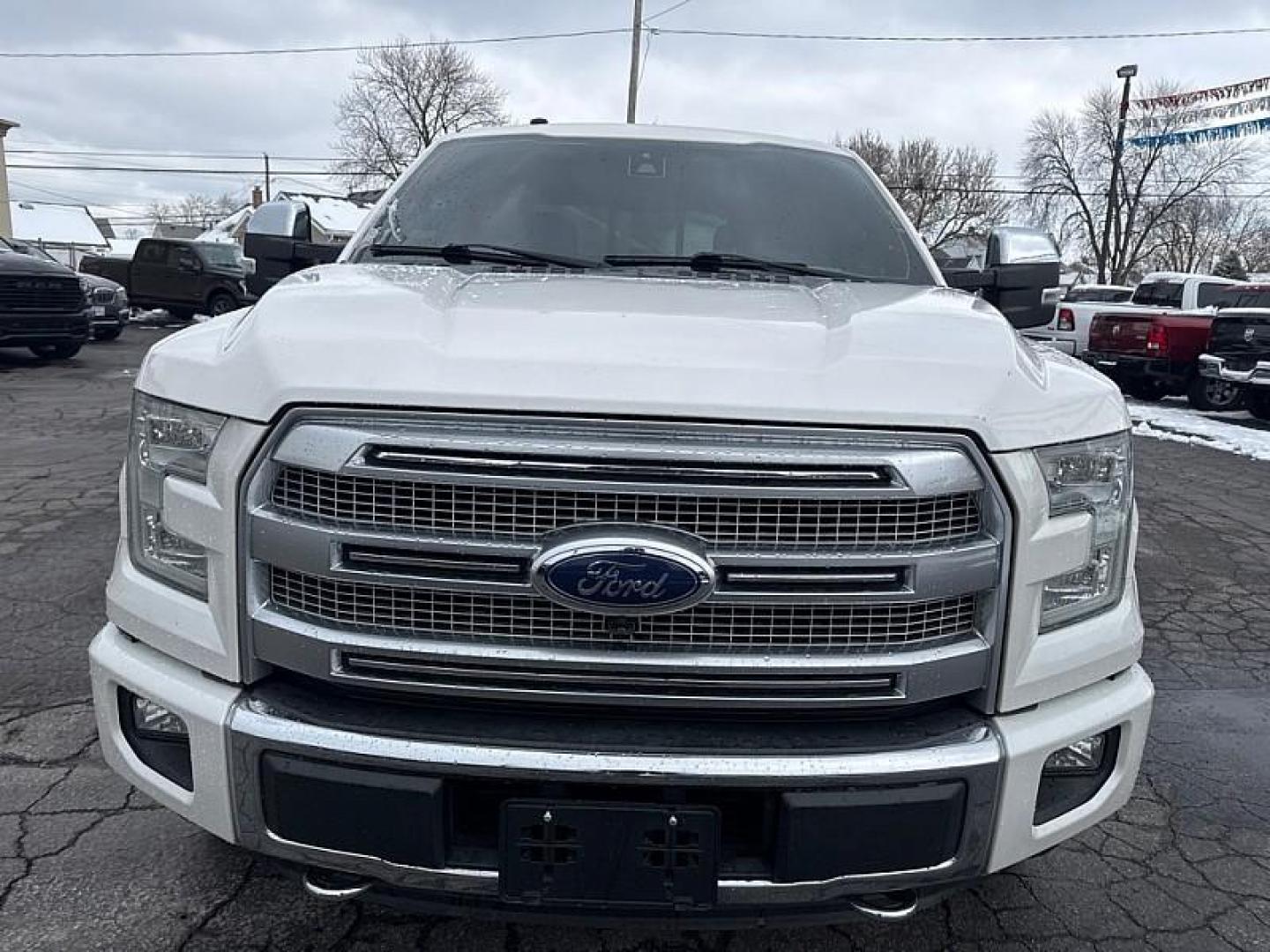 2016 SILVER /BLACK Ford F-150 XLT SuperCrew 6.5-ft. Bed 4WD (1FTEW1EG3GF) with an 3.5L V6 TURBO engine, 6A transmission, located at 3304 Woodville Road, Northwood, OH, 43619, (419) 210-8019, 41.612694, -83.480743 - Your #1 Destination for Auto Loans and mdash;No Matter Your Credit!At our dealership, we believe everyone deserves the opportunity to drive their dream car and mdash;whether you have good credit, bad credit, or no credit at all. With a wide selection of hundreds of cars, trucks, and SUVs, you'll fin - Photo#7