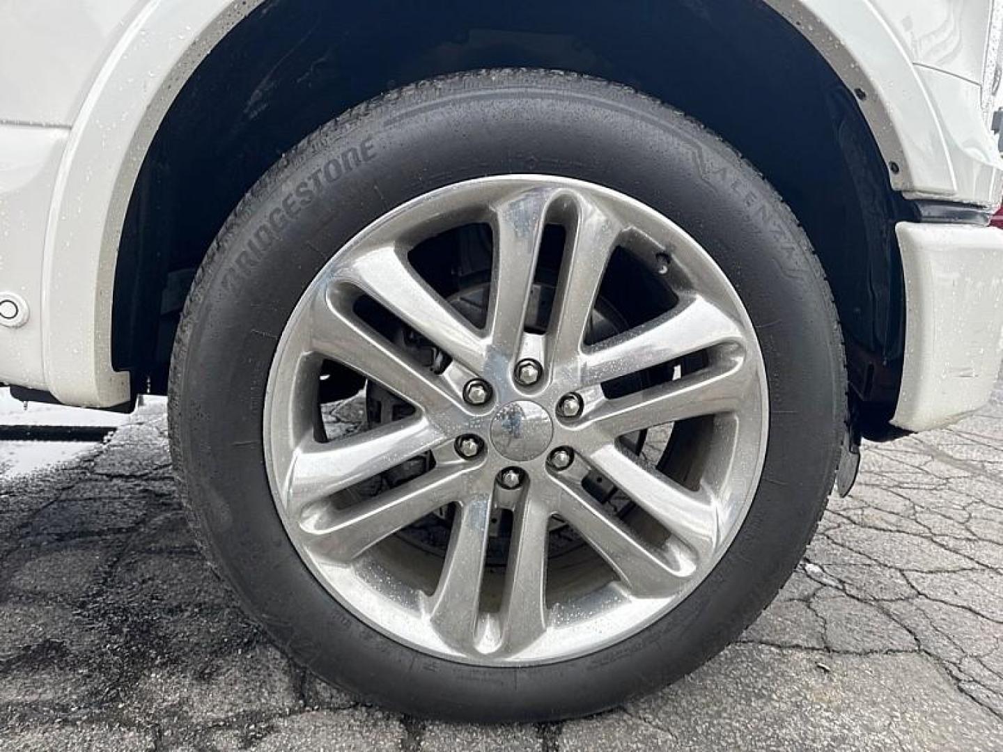 2016 SILVER /BLACK Ford F-150 XLT SuperCrew 6.5-ft. Bed 4WD (1FTEW1EG3GF) with an 3.5L V6 TURBO engine, 6A transmission, located at 3304 Woodville Road, Northwood, OH, 43619, (419) 210-8019, 41.612694, -83.480743 - Your #1 Destination for Auto Loans and mdash;No Matter Your Credit!At our dealership, we believe everyone deserves the opportunity to drive their dream car and mdash;whether you have good credit, bad credit, or no credit at all. With a wide selection of hundreds of cars, trucks, and SUVs, you'll fin - Photo#16