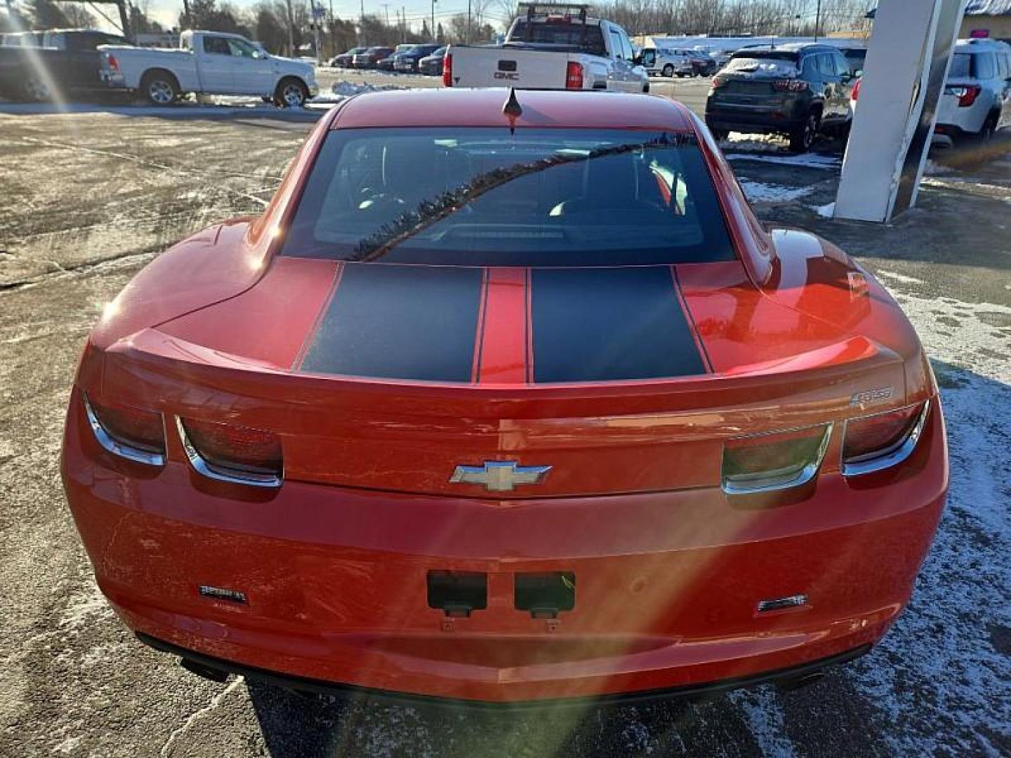 2011 ORANGE /ORANGE/BLACK Chevrolet Camaro 2SS Coupe (2G1FT1EW0B9) with an 6.2L V8 OHV 16V engine, 6-Speed Manual transmission, located at 3304 Woodville Road, Northwood, OH, 43619, (419) 210-8019, 41.612694, -83.480743 - Your #1 Destination for Auto Loans and mdash;No Matter Your Credit!At our dealership, we believe everyone deserves the opportunity to drive their dream car and mdash;whether you have good credit, bad credit, or no credit at all. With a wide selection of hundreds of cars, trucks, and SUVs, you'll fin - Photo#3
