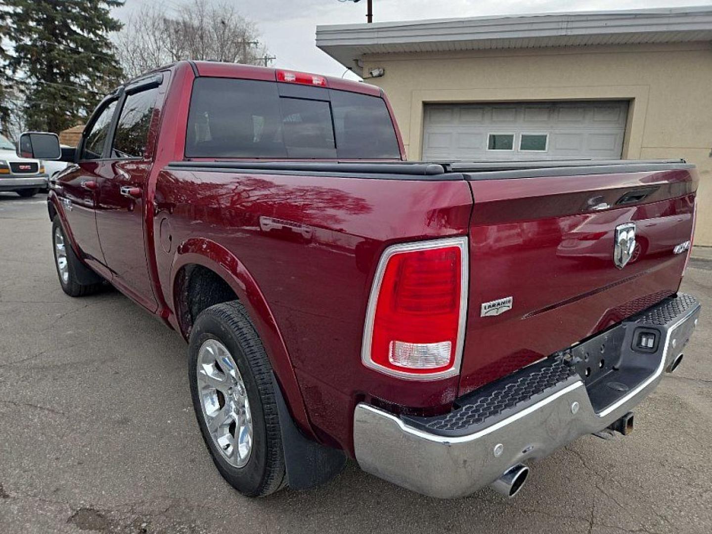 2017 RED /BLACK RAM 1500 Laramie Crew Cab SWB 4WD (1C6RR7NM1HS) with an 3.0L V6 DIESEL engine, 8A transmission, located at 3304 Woodville Road, Northwood, OH, 43619, (419) 210-8019, 41.612694, -83.480743 - Your #1 Destination for Auto Loans and mdash;No Matter Your Credit!At our dealership, we believe everyone deserves the opportunity to drive their dream car and mdash;whether you have good credit, bad credit, or no credit at all. With a wide selection of hundreds of cars, trucks, and SUVs, you'll fin - Photo#3