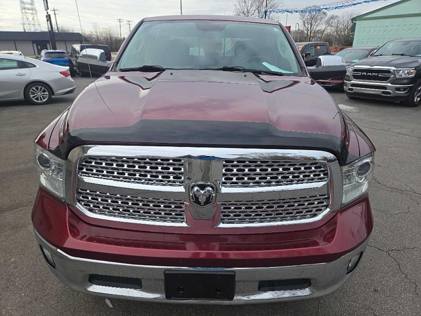 2017 RED /BLACK RAM 1500 Laramie Crew Cab SWB 4WD (1C6RR7NM1HS) with an 3.0L V6 DIESEL engine, 8A transmission, located at 3304 Woodville Road, Northwood, OH, 43619, (419) 210-8019, 41.612694, -83.480743 - Your #1 Destination for Auto Loans and mdash;No Matter Your Credit!At our dealership, we believe everyone deserves the opportunity to drive their dream car and mdash;whether you have good credit, bad credit, or no credit at all. With a wide selection of hundreds of cars, trucks, and SUVs, you'll fin - Photo#7