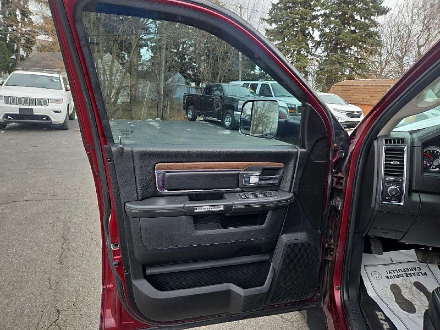 2017 RED /BLACK RAM 1500 Laramie Crew Cab SWB 4WD (1C6RR7NM1HS) with an 3.0L V6 DIESEL engine, 8A transmission, located at 3304 Woodville Road, Northwood, OH, 43619, (419) 210-8019, 41.612694, -83.480743 - Your #1 Destination for Auto Loans and mdash;No Matter Your Credit!At our dealership, we believe everyone deserves the opportunity to drive their dream car and mdash;whether you have good credit, bad credit, or no credit at all. With a wide selection of hundreds of cars, trucks, and SUVs, you'll fin - Photo#8