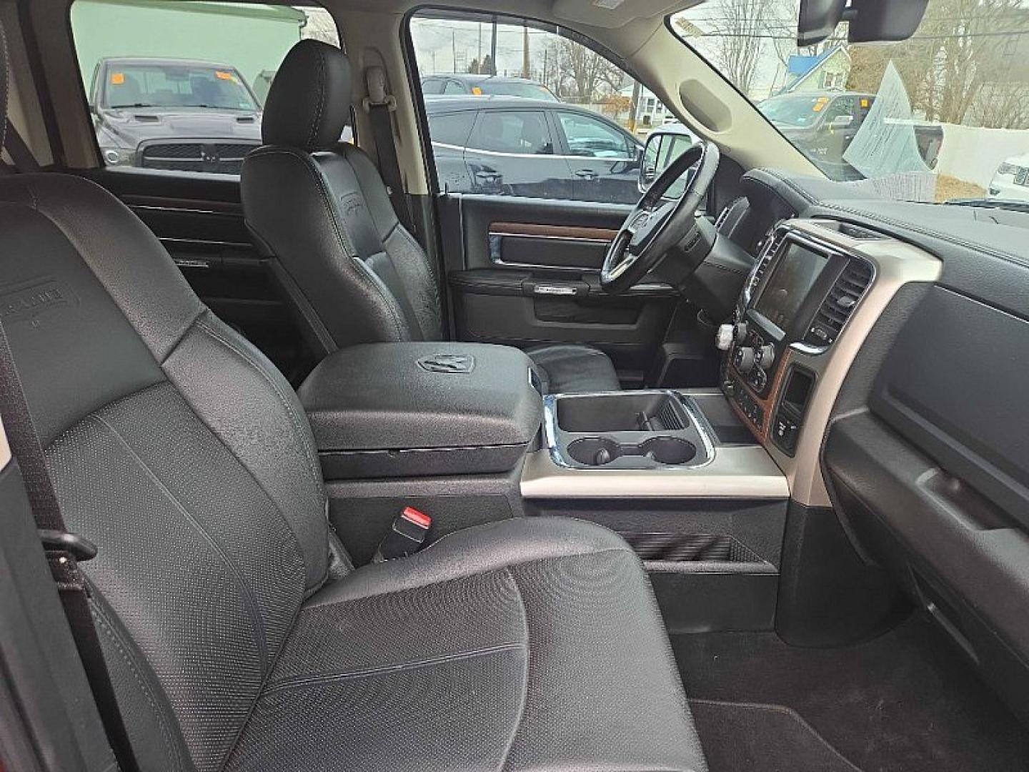 2017 RED /BLACK RAM 1500 Laramie Crew Cab SWB 4WD (1C6RR7NM1HS) with an 3.0L V6 DIESEL engine, 8A transmission, located at 3304 Woodville Road, Northwood, OH, 43619, (419) 210-8019, 41.612694, -83.480743 - Your #1 Destination for Auto Loans and mdash;No Matter Your Credit!At our dealership, we believe everyone deserves the opportunity to drive their dream car and mdash;whether you have good credit, bad credit, or no credit at all. With a wide selection of hundreds of cars, trucks, and SUVs, you'll fin - Photo#15