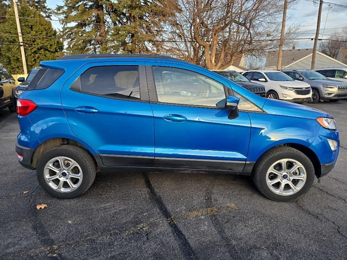 2019 BLUE Ford EcoSport SE AWD (MAJ6S3GL6KC) with an 2.0L L4 DOHC 16V engine, 6A transmission, located at 3304 Woodville Road, Northwood, OH, 43619, (419) 210-8019, 41.612694, -83.480743 - Your #1 Destination for Auto Loans and mdash;No Matter Your Credit!At our dealership, we believe everyone deserves the opportunity to drive their dream car and mdash;whether you have good credit, bad credit, or no credit at all. With a wide selection of hundreds of cars, trucks, and SUVs, you'll fin- Photo#5