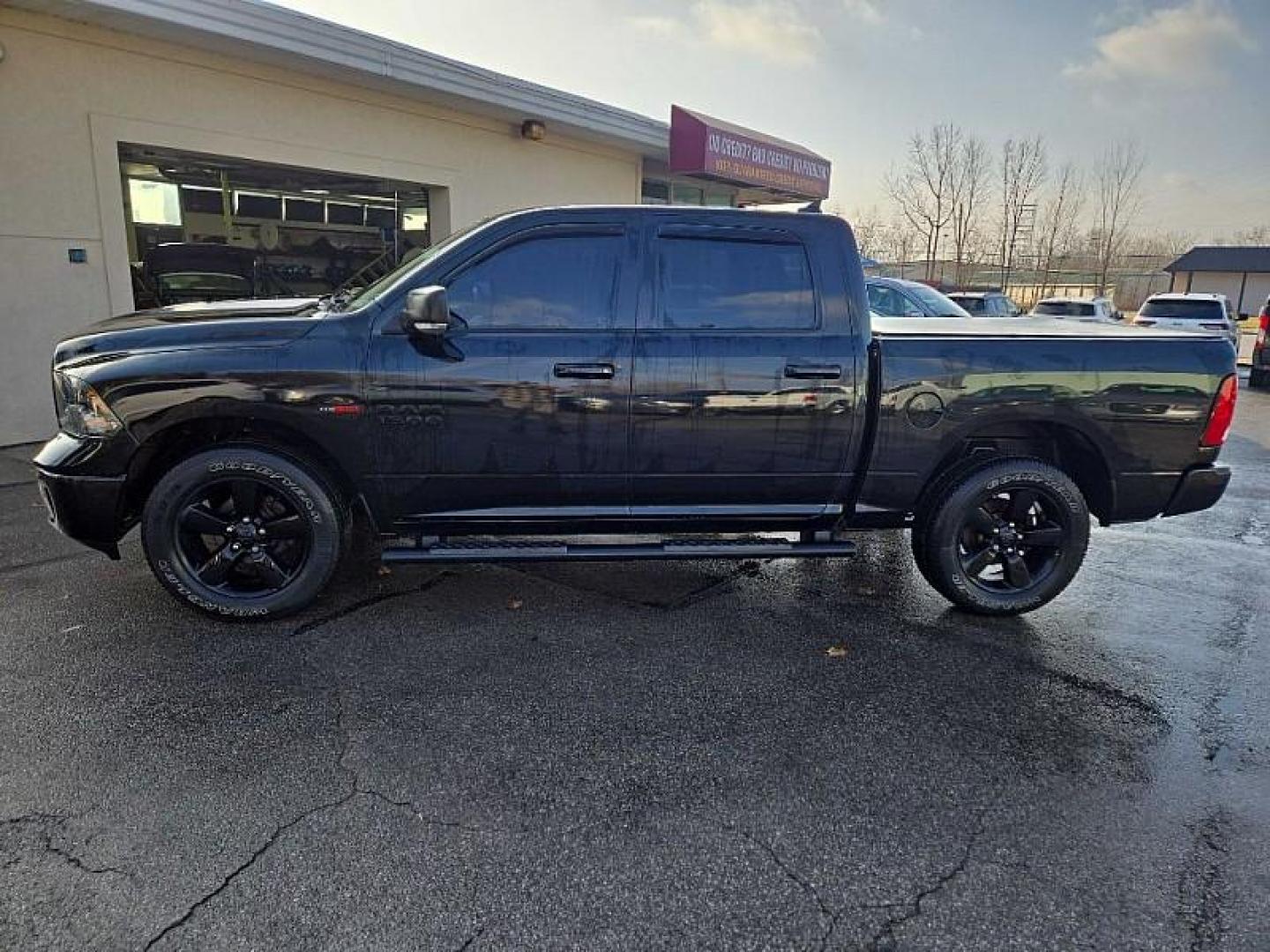 2018 BLACK /BLACK RAM 1500 SLT Crew Cab SWB 4WD (1C6RR7LM3JS) with an 3.0L V6 DIESEL engine, 8A transmission, located at 3304 Woodville Road, Northwood, OH, 43619, (419) 210-8019, 41.612694, -83.480743 - Your #1 Destination for Auto Loans and mdash;No Matter Your Credit!At our dealership, we believe everyone deserves the opportunity to drive their dream car and mdash;whether you have good credit, bad credit, or no credit at all. With a wide selection of hundreds of cars, trucks, and SUVs, you'll fin - Photo#1