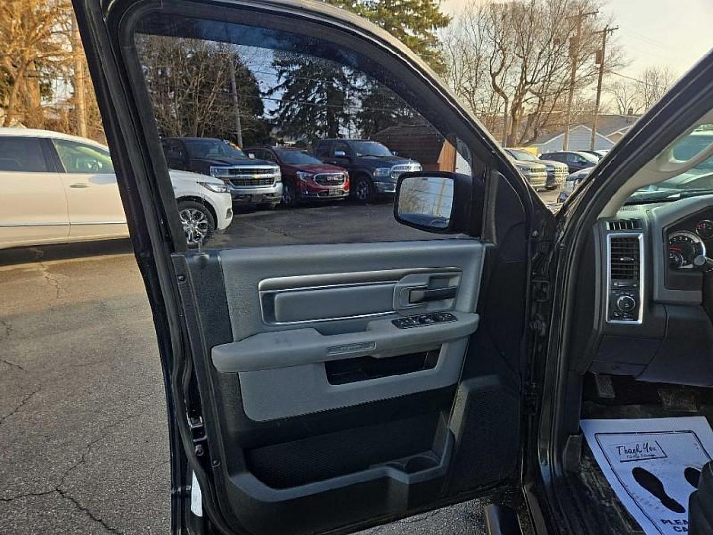 2018 BLACK /BLACK RAM 1500 SLT Crew Cab SWB 4WD (1C6RR7LM3JS) with an 3.0L V6 DIESEL engine, 8A transmission, located at 3304 Woodville Road, Northwood, OH, 43619, (419) 210-8019, 41.612694, -83.480743 - Your #1 Destination for Auto Loans and mdash;No Matter Your Credit!At our dealership, we believe everyone deserves the opportunity to drive their dream car and mdash;whether you have good credit, bad credit, or no credit at all. With a wide selection of hundreds of cars, trucks, and SUVs, you'll fin - Photo#8