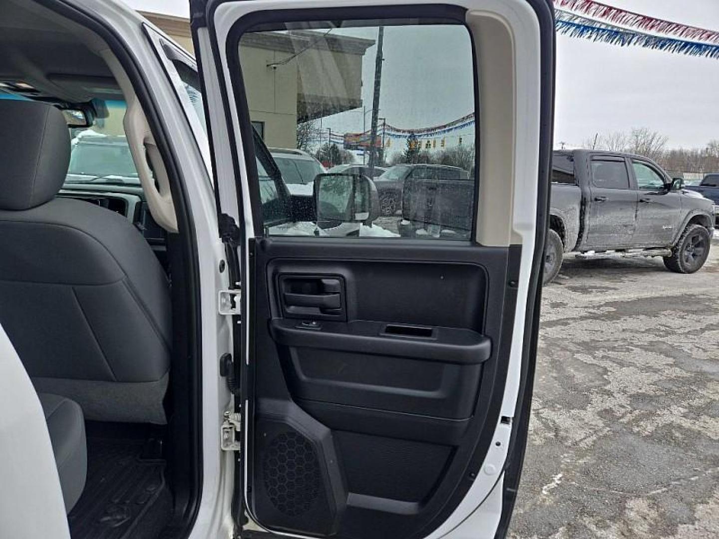 2016 WHITE RAM 1500 Tradesman Quad Cab 4WD (1C6RR7FG8GS) with an 3.6L V6 DOHC 24V FFV engine, 6A transmission, located at 3304 Woodville Road, Northwood, OH, 43619, (419) 210-8019, 41.612694, -83.480743 - Your #1 Destination for Auto Loans and mdash;No Matter Your Credit!At our dealership, we believe everyone deserves the opportunity to drive their dream car and mdash;whether you have good credit, bad credit, or no credit at all. With a wide selection of hundreds of cars, trucks, and SUVs, you'll fin - Photo#12
