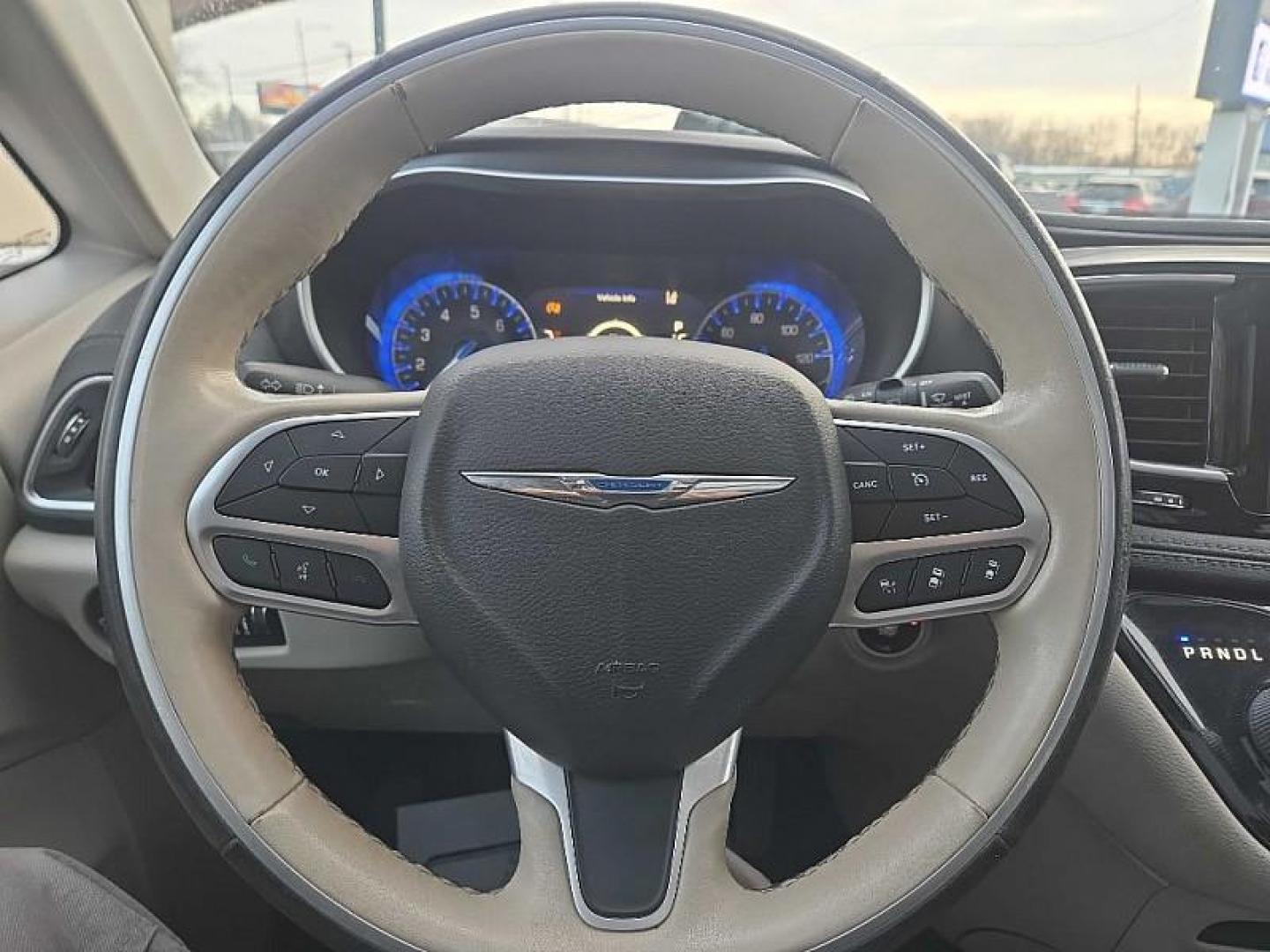 2020 SILVER /BLACK Chrysler Pacifica Limited (2C4RC1GG2LR) with an 3.6L V6 DOHC 24V engine, 9A transmission, located at 3304 Woodville Road, Northwood, OH, 43619, (419) 210-8019, 41.612694, -83.480743 - Your #1 Destination for Auto Loans and mdash;No Matter Your Credit!At our dealership, we believe everyone deserves the opportunity to drive their dream car and mdash;whether you have good credit, bad credit, or no credit at all. With a wide selection of hundreds of cars, trucks, and SUVs, you'll fin - Photo#28