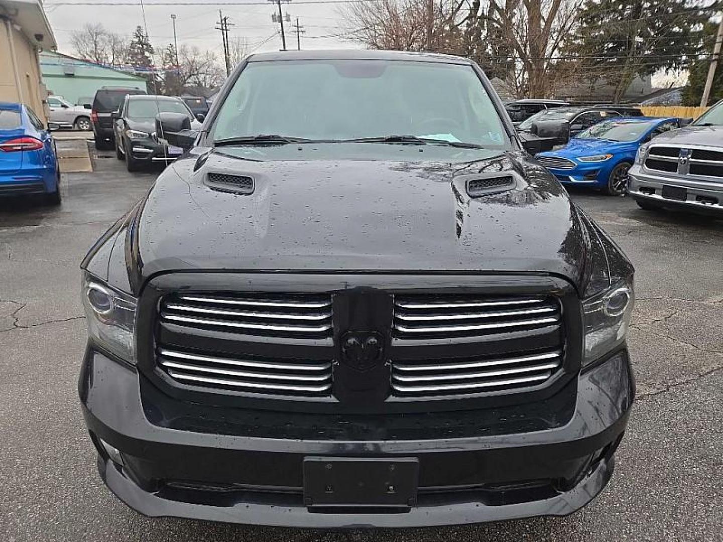 2016 BLACK /BLACK RAM 1500 Sport Crew Cab SWB 4WD (1C6RR7MT0GS) with an 5.7L V8 OHV 16V engine, 6A transmission, located at 3304 Woodville Road, Northwood, OH, 43619, (419) 210-8019, 41.612694, -83.480743 - Your #1 Destination for Auto Loans and mdash;No Matter Your Credit!At our dealership, we believe everyone deserves the opportunity to drive their dream car and mdash;whether you have good credit, bad credit, or no credit at all. With a wide selection of hundreds of cars, trucks, and SUVs, you'll fin - Photo#7