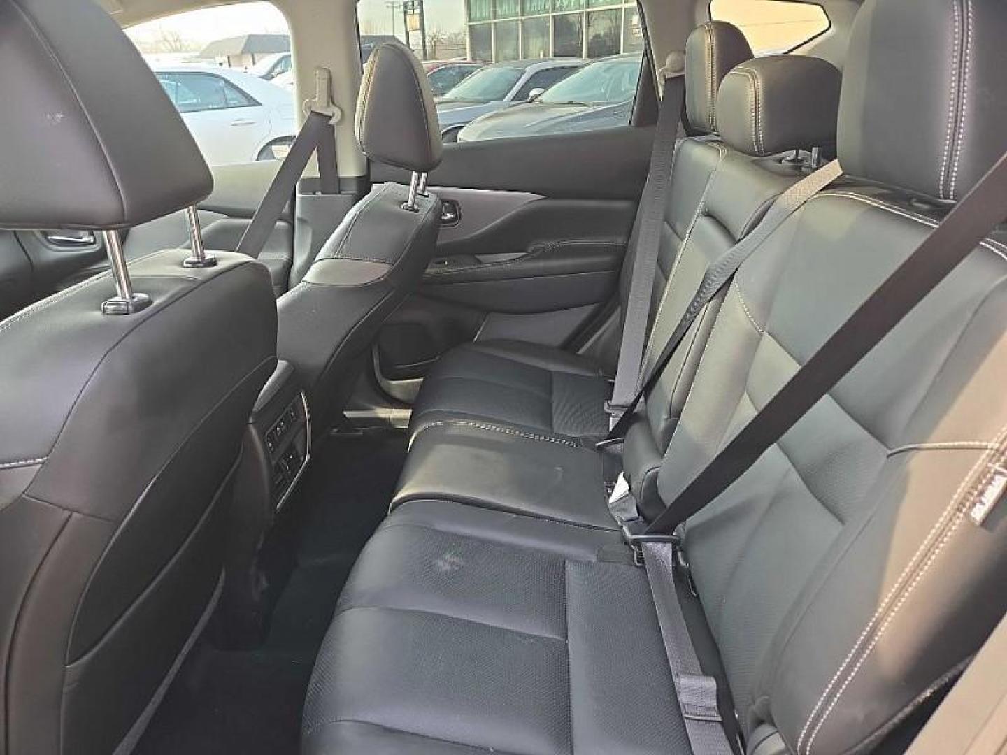 2019 GRAY /BLACK Nissan Murano Platinum AWD (5N1AZ2MS9KN) with an 3.5L V6 DOHC 24V engine, CVT transmission, located at 3304 Woodville Road, Northwood, OH, 43619, (419) 210-8019, 41.612694, -83.480743 - Your #1 Destination for Auto Loans and mdash;No Matter Your Credit!At our dealership, we believe everyone deserves the opportunity to drive their dream car and mdash;whether you have good credit, bad credit, or no credit at all. With a wide selection of hundreds of cars, trucks, and SUVs, you'll fin - Photo#11