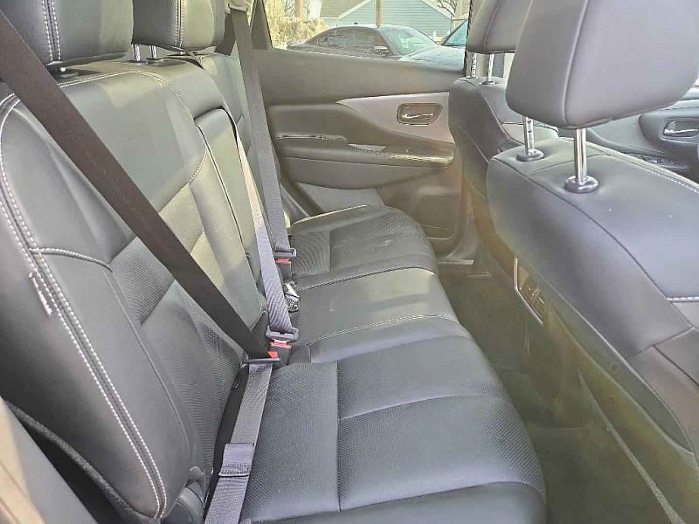 2019 GRAY /BLACK Nissan Murano Platinum AWD (5N1AZ2MS9KN) with an 3.5L V6 DOHC 24V engine, CVT transmission, located at 3304 Woodville Road, Northwood, OH, 43619, (419) 210-8019, 41.612694, -83.480743 - Your #1 Destination for Auto Loans and mdash;No Matter Your Credit!At our dealership, we believe everyone deserves the opportunity to drive their dream car and mdash;whether you have good credit, bad credit, or no credit at all. With a wide selection of hundreds of cars, trucks, and SUVs, you'll fin - Photo#14