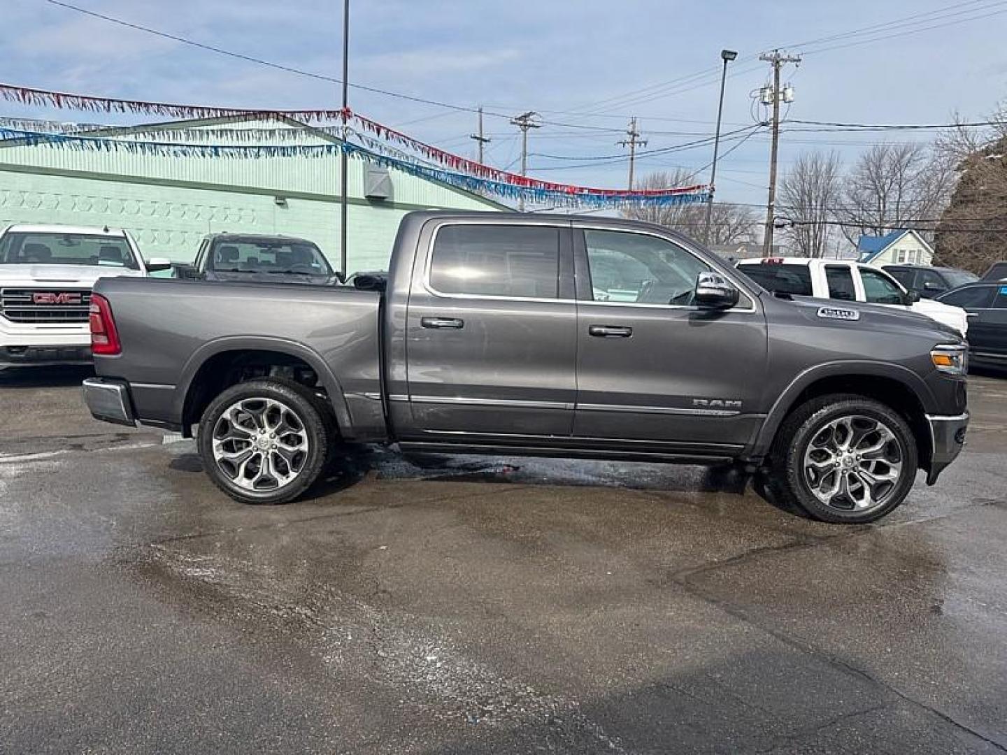 2020 GRAY /BLACK RAM 1500 Limited Crew Cab SWB 4WD (1C6SRFHT6LN) with an 5.7L V8 OHV 16V engine, 8A transmission, located at 3304 Woodville Road, Northwood, OH, 43619, (419) 210-8019, 41.612694, -83.480743 - Your #1 Destination for Auto Loans and mdash;No Matter Your Credit!At our dealership, we believe everyone deserves the opportunity to drive their dream car and mdash;whether you have good credit, bad credit, or no credit at all. With a wide selection of hundreds of cars, trucks, and SUVs, you'll fin - Photo#5