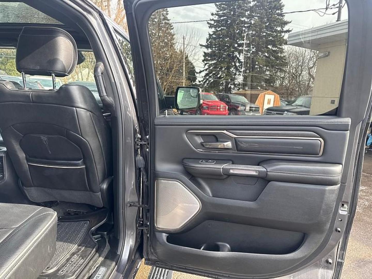 2020 GRAY /BLACK RAM 1500 Limited Crew Cab SWB 4WD (1C6SRFHT6LN) with an 5.7L V8 OHV 16V engine, 8A transmission, located at 3304 Woodville Road, Northwood, OH, 43619, (419) 210-8019, 41.612694, -83.480743 - Your #1 Destination for Auto Loans and mdash;No Matter Your Credit!At our dealership, we believe everyone deserves the opportunity to drive their dream car and mdash;whether you have good credit, bad credit, or no credit at all. With a wide selection of hundreds of cars, trucks, and SUVs, you'll fin - Photo#12