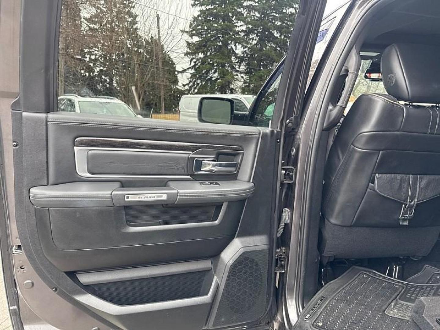 2016 GRAY /BLACK RAM 1500 Longhorn Crew Cab SWB 4WD (1C6RR7PT2GS) with an 5.7L V8 OHV 16V engine, 6A transmission, located at 3304 Woodville Road, Northwood, OH, 43619, (419) 210-8019, 41.612694, -83.480743 - Your #1 Destination for Auto Loans and mdash;No Matter Your Credit!At our dealership, we believe everyone deserves the opportunity to drive their dream car and mdash;whether you have good credit, bad credit, or no credit at all. With a wide selection of hundreds of cars, trucks, and SUVs, you'll fin - Photo#10