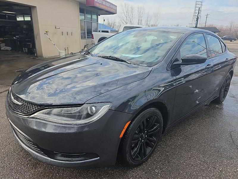 photo of 2017 Chrysler 200 LX