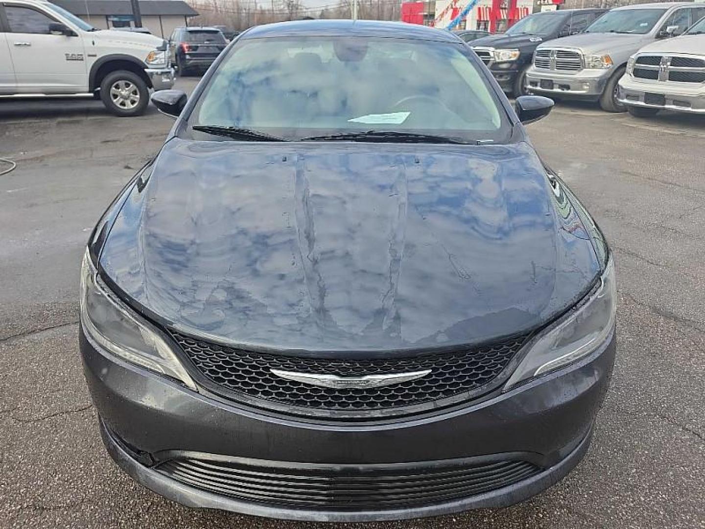 2017 GRAY /BLACK Chrysler 200 LX (1C3CCCFB6HN) with an 2.4L L4 DOHC 16V engine, 9A transmission, located at 3304 Woodville Road, Northwood, OH, 43619, (419) 210-8019, 41.612694, -83.480743 - Your #1 Destination for Auto Loans and mdash;No Matter Your Credit!At our dealership, we believe everyone deserves the opportunity to drive their dream car and mdash;whether you have good credit, bad credit, or no credit at all. With a wide selection of hundreds of cars, trucks, and SUVs, you'll fin - Photo#8