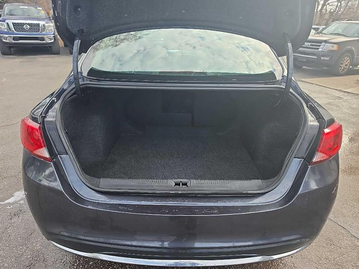 2017 GRAY /BLACK Chrysler 200 LX (1C3CCCFB6HN) with an 2.4L L4 DOHC 16V engine, 9A transmission, located at 3304 Woodville Road, Northwood, OH, 43619, (419) 210-8019, 41.612694, -83.480743 - Your #1 Destination for Auto Loans and mdash;No Matter Your Credit!At our dealership, we believe everyone deserves the opportunity to drive their dream car and mdash;whether you have good credit, bad credit, or no credit at all. With a wide selection of hundreds of cars, trucks, and SUVs, you'll fin - Photo#12