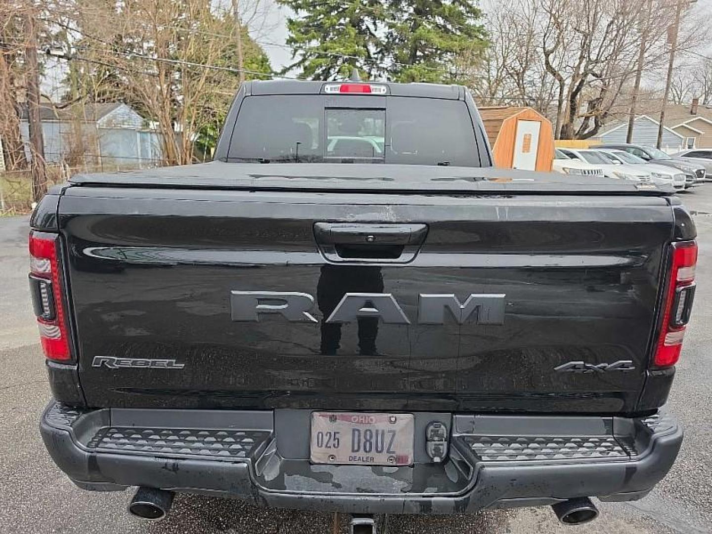 2020 BLACK /BLACK RAM 1500 Rebel Crew Cab SB 4WD (1C6SRFLMXLN) with an 3.5L V6 DOHC 24V engine, 8A transmission, located at 3304 Woodville Road, Northwood, OH, 43619, (419) 210-8019, 41.612694, -83.480743 - Your #1 Destination for Auto Loans and mdash;No Matter Your Credit!At our dealership, we believe everyone deserves the opportunity to drive their dream car and mdash;whether you have good credit, bad credit, or no credit at all. With a wide selection of hundreds of cars, trucks, and SUVs, you'll fin - Photo#3