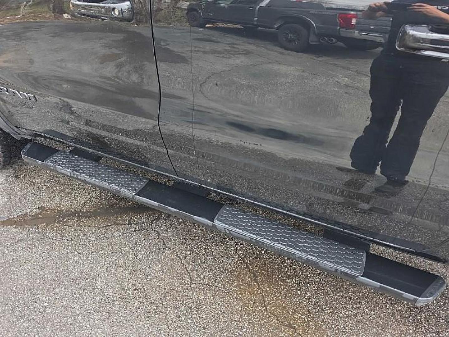 2020 BLACK /BLACK RAM 1500 Rebel Crew Cab SB 4WD (1C6SRFLMXLN) with an 3.5L V6 DOHC 24V engine, 8A transmission, located at 3304 Woodville Road, Northwood, OH, 43619, (419) 210-8019, 41.612694, -83.480743 - Your #1 Destination for Auto Loans and mdash;No Matter Your Credit!At our dealership, we believe everyone deserves the opportunity to drive their dream car and mdash;whether you have good credit, bad credit, or no credit at all. With a wide selection of hundreds of cars, trucks, and SUVs, you'll fin - Photo#12