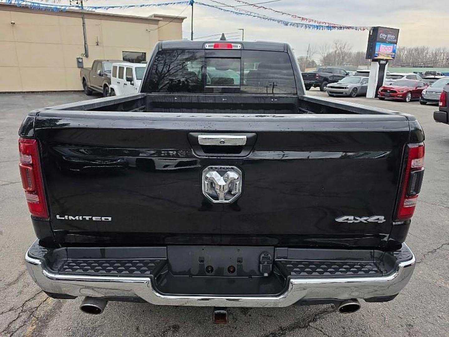 2019 BLACK /BEIGE RAM 1500 Limited Crew Cab LWB 4WD (1C6SRFPT5KN) with an 5.7L V8 OHV 16V engine, 8A transmission, located at 3304 Woodville Road, Northwood, OH, 43619, (419) 210-8019, 41.612694, -83.480743 - Your #1 Destination for Auto Loans and mdash;No Matter Your Credit!At our dealership, we believe everyone deserves the opportunity to drive their dream car and mdash;whether you have good credit, bad credit, or no credit at all. With a wide selection of hundreds of cars, trucks, and SUVs, you'll fin - Photo#3