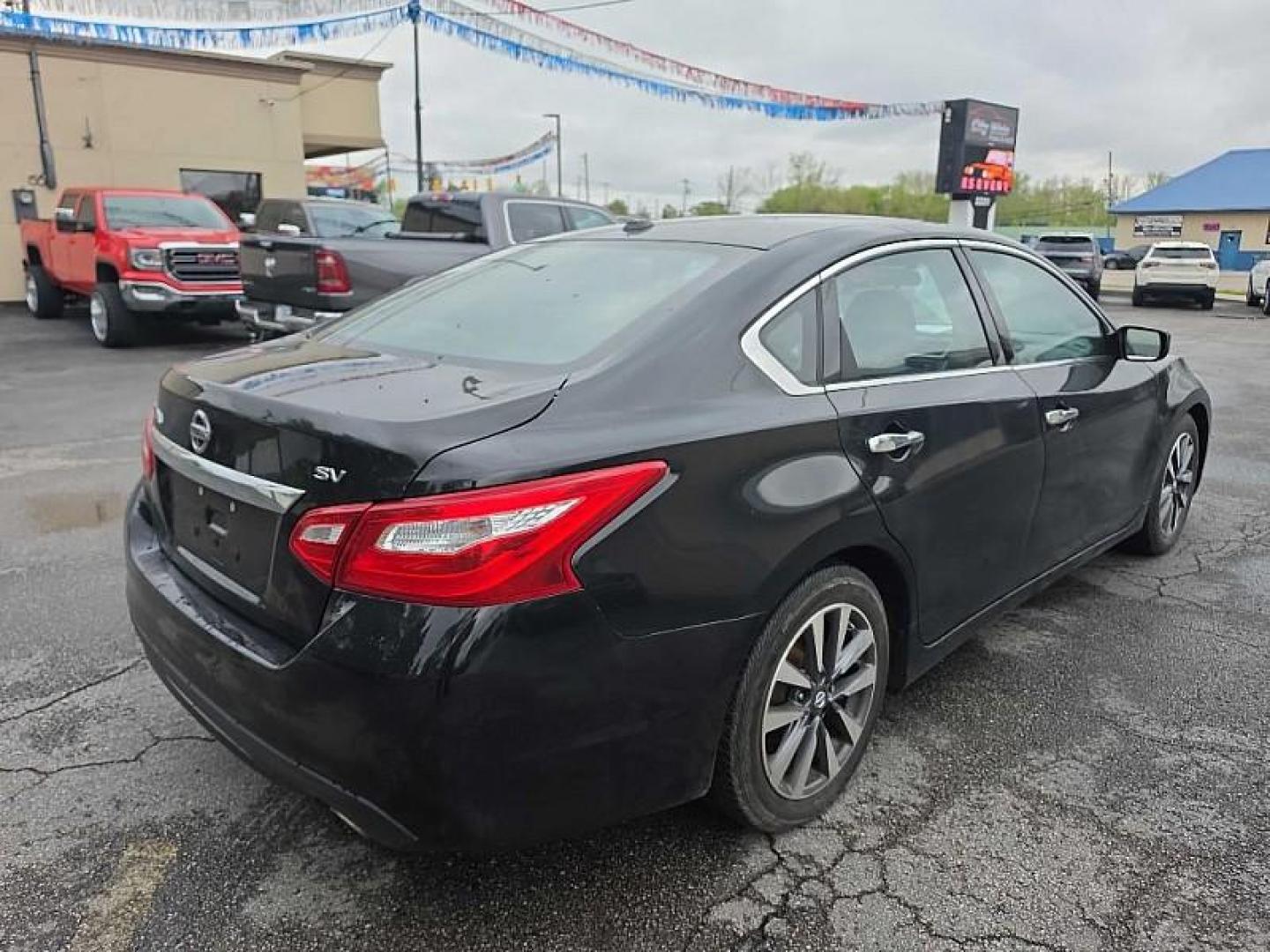 2017 BLACK /BLACK Nissan Altima 2.5 S (1N4AL3AP9HC) with an 2.5L L4 DOHC 16V engine, CVT transmission, located at 3304 Woodville Road, Northwood, OH, 43619, (419) 210-8019, 41.612694, -83.480743 - Your #1 Destination for Auto Loans and mdash;No Matter Your Credit!At our dealership, we believe everyone deserves the opportunity to drive their dream car and mdash;whether you have good credit, bad credit, or no credit at all. With a wide selection of hundreds of cars, trucks, and SUVs, you'll fin - Photo#27