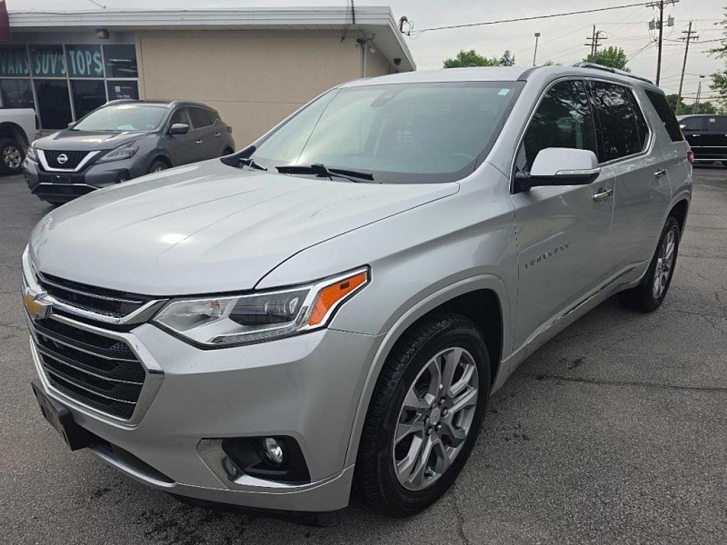 2019 SILVER /BLACK Chevrolet Traverse High Country AWD (1GNEVKKW1KJ) with an 3.6L V6 DOHC 24V engine, 9A transmission, located at 3304 Woodville Road, Northwood, OH, 43619, (419) 210-8019, 41.612694, -83.480743 - Your #1 Destination for Auto Loans and mdash;No Matter Your Credit!At our dealership, we believe everyone deserves the opportunity to drive their dream car and mdash;whether you have good credit, bad credit, or no credit at all. With a wide selection of hundreds of cars, trucks, and SUVs, you'll fin - Photo#0