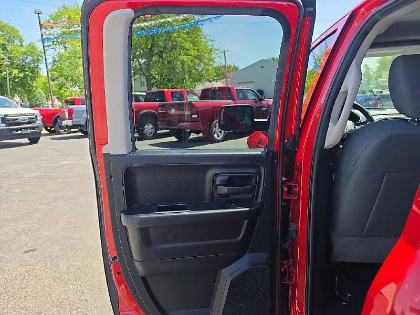 2018 RED /GRAY RAM 1500 Tradesman Quad Cab 2WD (1C6RR6FT8JS) with an 5.7L V8 OHV 16V engine, 8A transmission, located at 3304 Woodville Road, Northwood, OH, 43619, (419) 210-8019, 41.612694, -83.480743 - Your #1 Destination for Auto Loans and mdash;No Matter Your Credit!At our dealership, we believe everyone deserves the opportunity to drive their dream car and mdash;whether you have good credit, bad credit, or no credit at all. With a wide selection of hundreds of cars, trucks, and SUVs, you'll fin - Photo#10