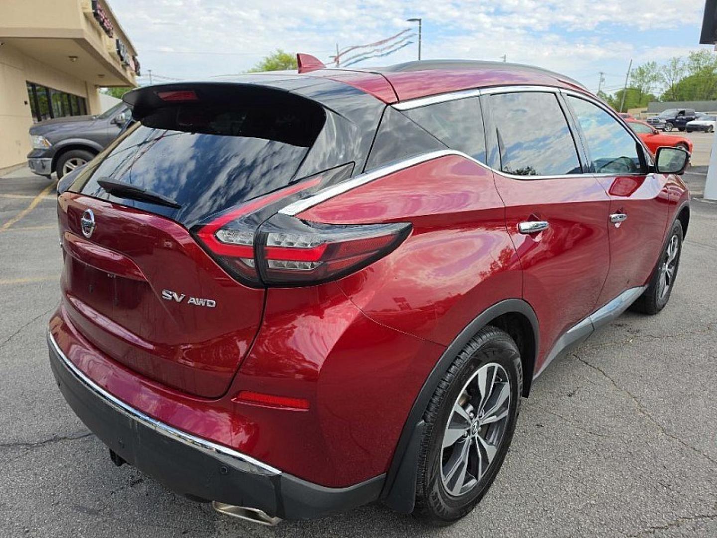 2021 RED /BLACK Nissan Murano SV AWD (5N1AZ2BS2MC) with an 3.5L V6 DOHC 24V engine, CVT transmission, located at 3304 Woodville Road, Northwood, OH, 43619, (419) 210-8019, 41.612694, -83.480743 - Your #1 Destination for Auto Loans and mdash;No Matter Your Credit!At our dealership, we believe everyone deserves the opportunity to drive their dream car and mdash;whether you have good credit, bad credit, or no credit at all. With a wide selection of hundreds of cars, trucks, and SUVs, you'll fin - Photo#4