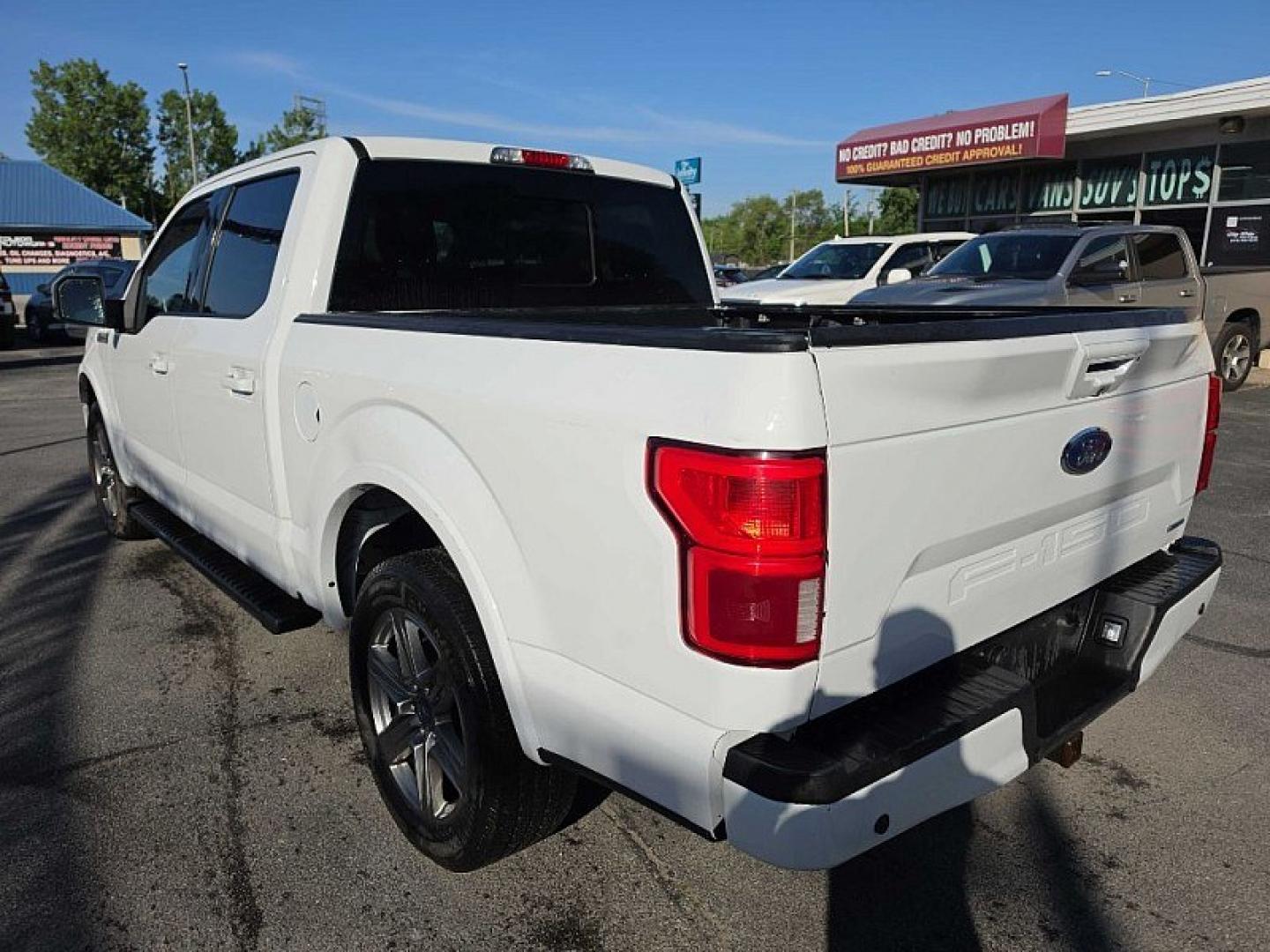 2020 WHITE /BLACK Ford F-150 XLT SuperCrew 6.5-ft. Bed 4WD (1FTEW1EPXLF) with an 2.7L V6 DOHC 24V engine, 6A transmission, located at 3304 Woodville Road, Northwood, OH, 43619, (419) 210-8019, 41.612694, -83.480743- Photo#4